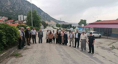 Mahallelinin belediye tarafından satışa çıkartılan arsa tepkisi