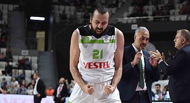 Manisa BBSK, kaptan Mustafa Baki Görür ile yola devam ediyor