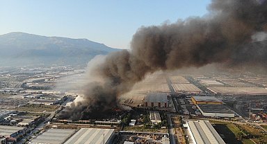 Manisa'da yanan geri dönüşüm tesisine 7 milyonluk ceza