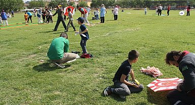 Manyas'ta uçurtma şenliği yapıldı