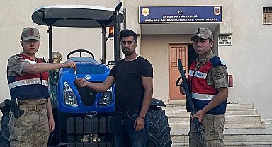 Mardin'de iki ay önce çalınan traktör sahibine teslim edildi