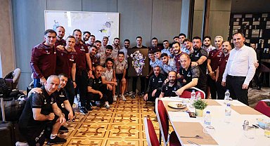 Marek Hamsik'e tablo hediye edildi