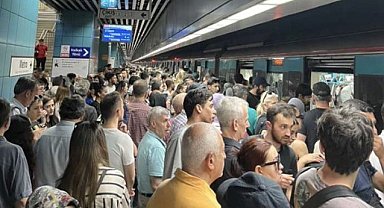 Marmaray'da intihar girişimi seferleri aksattı