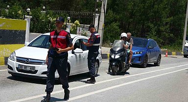Marmaris'e bir günde 17 bin araç giriş yaptı