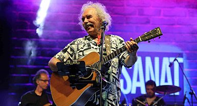 Marmaris'te 'Yeni Türkü' rüzgarı esti