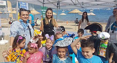 Marmaris'te plajlar temizlendi, mavi bayrak asıldı