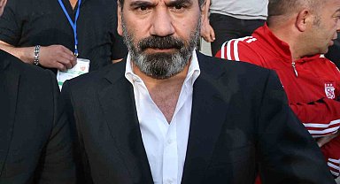 Mecnun Otyakmaz'dan adaylık açıklaması: "Açıklama yapacağız"