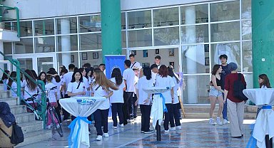 Melsa Mesleki Teknik ve Anadolu Lisesi'nde mezuniyet heyecanı