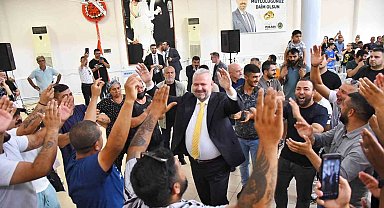 Menemen'de bayramlaşma töreninde müjde üstüne müjde