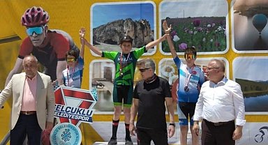 Meram Belediyesporlu bisikletçiden iki şampiyonluk birden