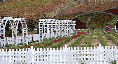 Meram Lavanta Bahçesi ziyaretçilerini ağırlamak için gün sayıyor