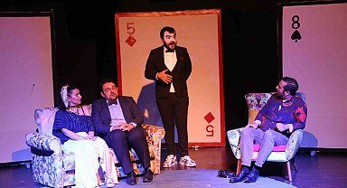 Merkezefendi Kent Tiiyatrosu'nun yeni oyununa büyük ilgi