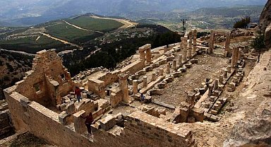 Mersin Alahan Manastırı ziyaretçilerini ağırlamaya devam ediyor