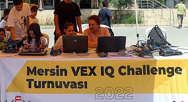 Mersin Büyükşehir Belediyesi, geleceğin yazılımcılarına temel oluyor