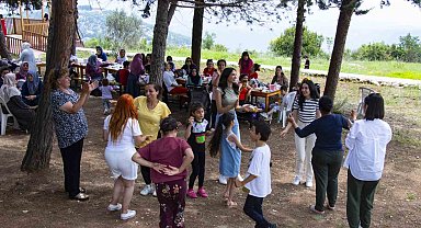 Mersin'deki depremzedeler piknik etkinliğinde moral buldu