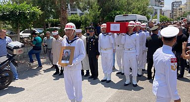 Mersinli şehidi binlerce kişi uğurladı