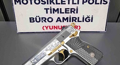 Mesken bulundurma ruhsatlı tabancasını taşırken Yunus Timlerine yakalandı