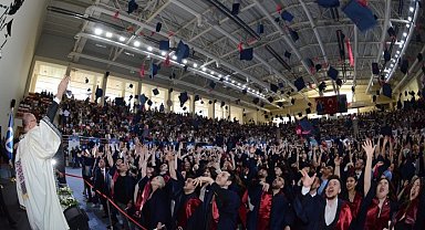 Mezuniyet coşkusu tüm hızıyla devam ediyor
