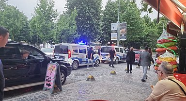 Millet bahçesinde yanan palmiye itfaiyeyi harekete geçirdi