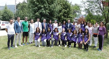 Milli Eğitim Müdürü Çay, Türkiye hokey şampiyonlarının sevincine ortak oldu