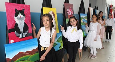 Minik ressamlar eserleriyle hayran bıraktı
