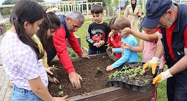 Minikler ekolojik yaşam hakkında bilgileniyor