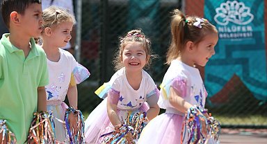 Miniklerin mezuniyet heyecanı