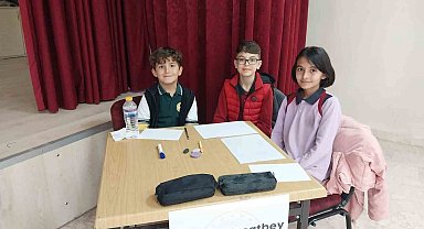 Miralay Reşatbey İlkokulu bilgi yarışmasında birinci oldu