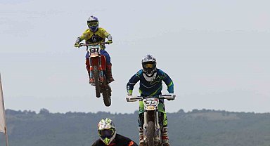 Motokros Türkiye Şampiyonası yarışları Gönen'de başladı