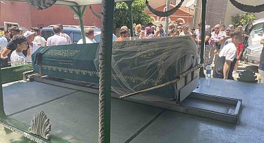 Motosiklet kazasında hayatını kaybeden Eda son yolculuğuna uğurlandı