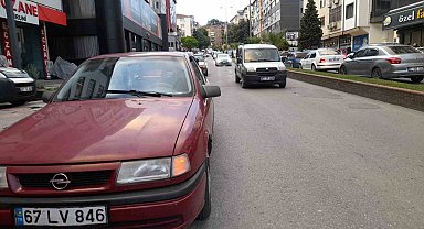 Motosiklet otomobille çarpıştı: 1 yaralı