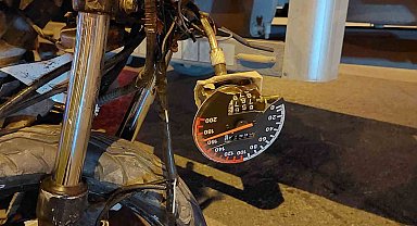 Motosikletle minibüs çarpıştı: 2 yaralı