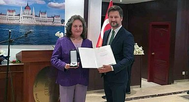 MSKÜ Öğretim üyesi Çolak'a Macar Liyakat nişanı