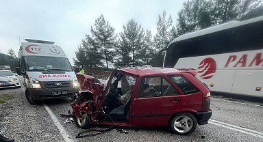 Muğla'da yolcu otobüsü ile otomobil çarpıştı: 2 ölü