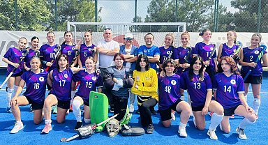 Muğlalı kız hokeyciler finalde yarışacak