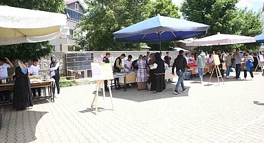 Muş'ta deprem bölgesindeki okul için etkinlik