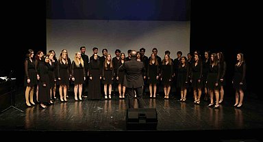 Nilüfer'de çocuk ve gençlik koroları performanslarıyla alkış aldı