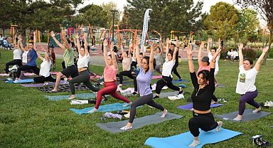 Nilüferliler yoga için buluşuyor