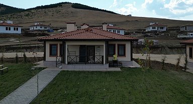 Nurdağı'nda köyevleri villaları aratmıyor