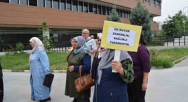 Obezite okulu ekibi ve danışanları sağlık için yürüdü