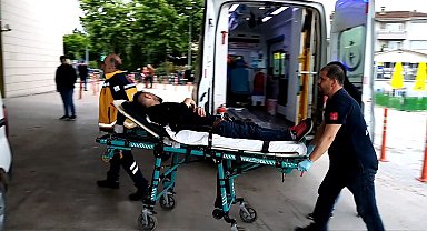 Öfkeli kadın ayrılmak isteyen sevgilisini bıçakladı