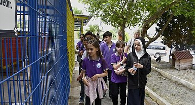 Öğrenciler, Evcil Hayvan Rehabilitasyon Merkezi'ni gezdi