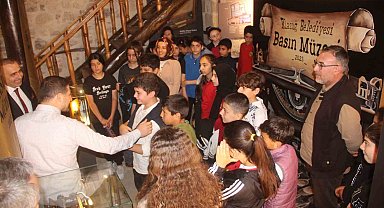 Öğrenciler müzede tarih dersi gördü