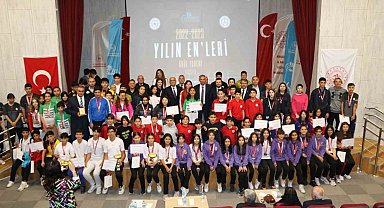 Okul sporlarında 'yılın enleri' ödülleri verildi
