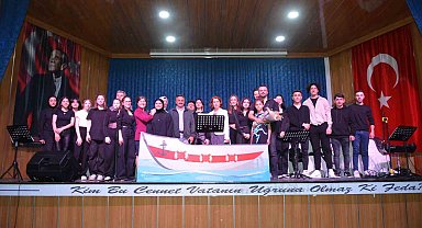 Ordu'da lise öğrencilerinden Karadeniz konseri