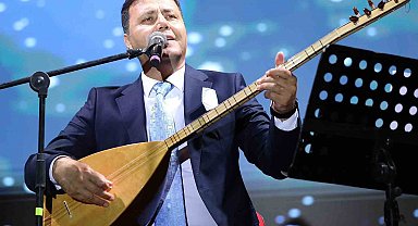 Orhan Hakalmaz Bergama'yı mest etti