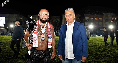 Orhan Okulu liderlik koltuğunda