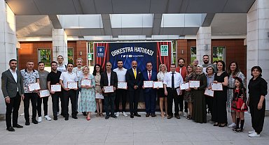 Orkestrada mezuniyet sevinci