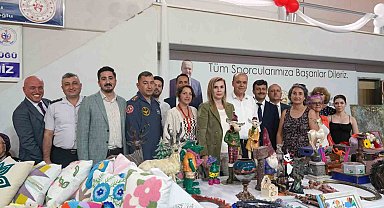 Ortaca'da kursiyerlerin yılsonu sergisi