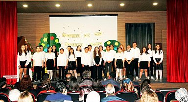 Ortaokul öğrencilerinden İngilizce şovu